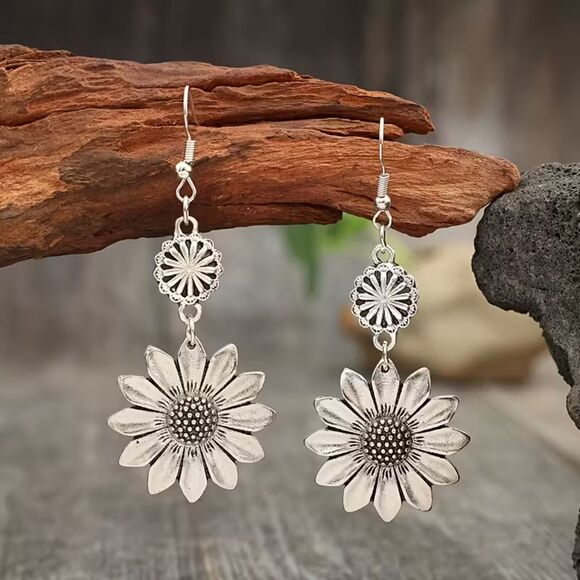 Sunflower Silver Drop Earrings Boho Floral Dangle Pendant Charm Retro Long Cute - Picture 1 of 4